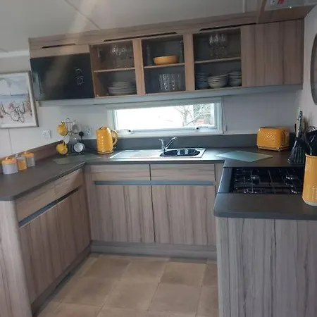Prázdninový dům Nadia's Lodgesmart Tv & Wi-fi