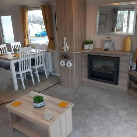 Feriehus Nadia's Lodgesmart Tv & Wi-fi Millom